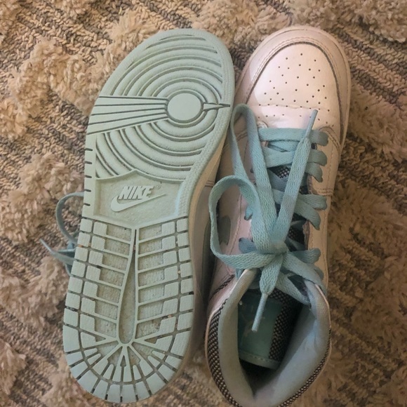 Nike Air Jordans Size 5Y - Picture 3 of 4